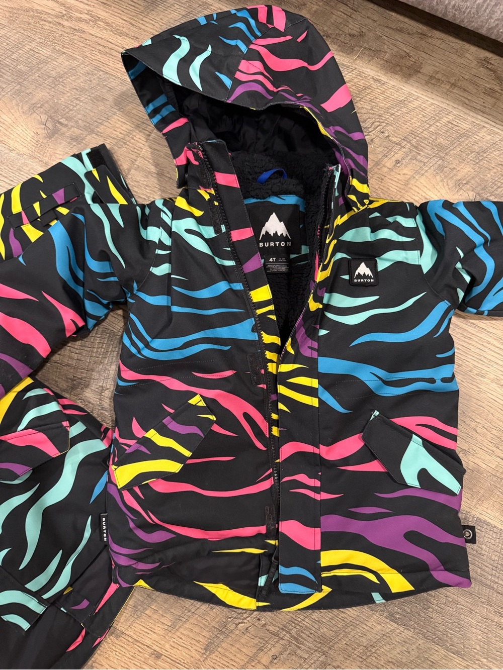 Burton Multicolor Safari Zebra Print 2L Jacket Toddlers 4T Gently Used 🐾🐾 - Picture 4 of 4